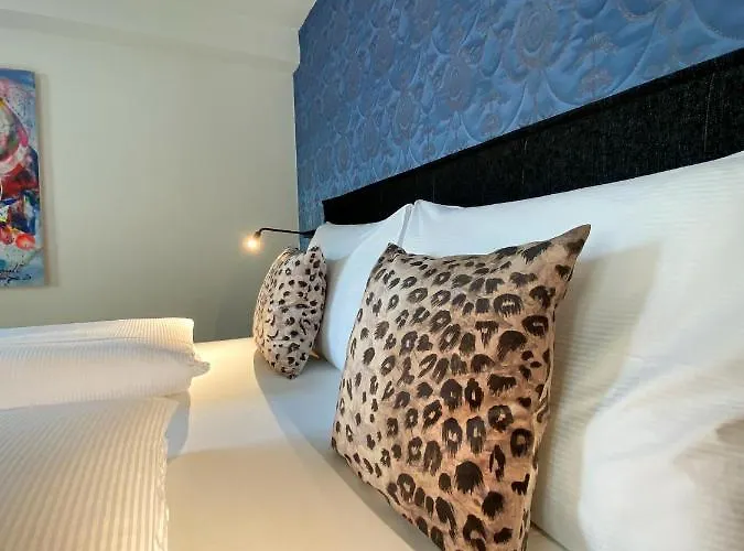 Blackhome Vintage Centre I Contactless Check-in Apartment *