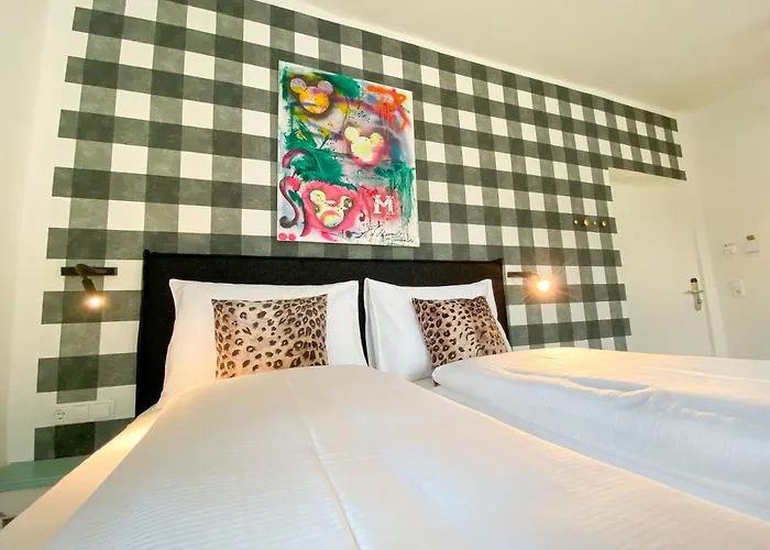 Blackhome Vintage Centre I Contactless Check-in Apartment